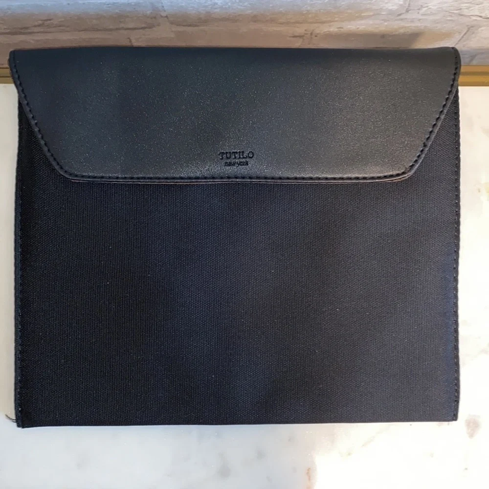 Tutilo Laptop/IPad Holder